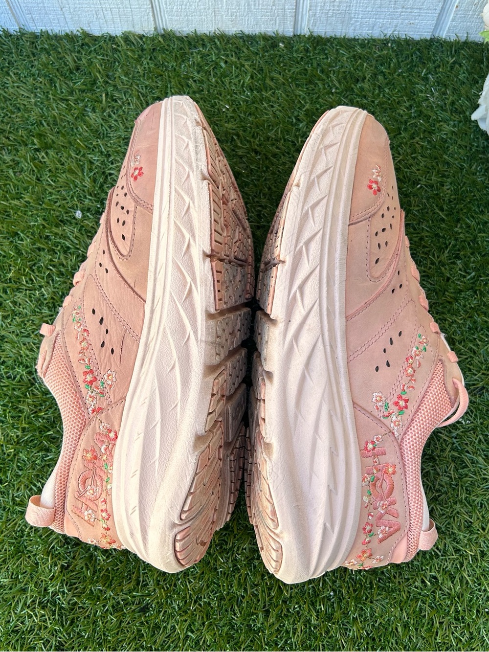 HOKA Vibrant Bloom Bondi L women size 9 preowned - Picture 14 of 16